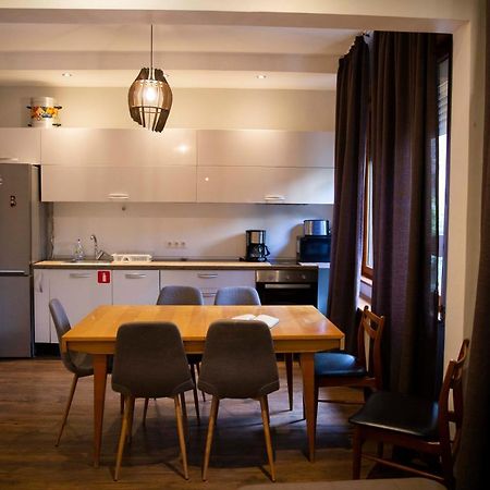 Central Sofia 3-Bedroom Apartment - Urban Art Gallery - Free Parking! Εξωτερικό φωτογραφία
