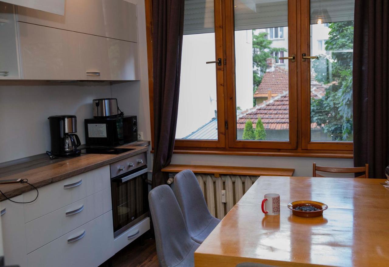 Central Sofia 3-Bedroom Apartment - Urban Art Gallery - Free Parking! Εξωτερικό φωτογραφία