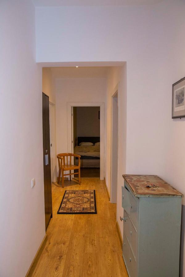 Central Sofia 3-Bedroom Apartment - Urban Art Gallery - Free Parking! Εξωτερικό φωτογραφία