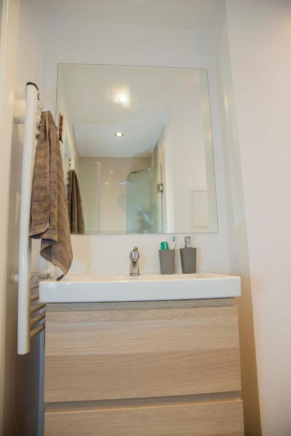 Central Sofia 3-Bedroom Apartment - Urban Art Gallery - Free Parking! Εξωτερικό φωτογραφία