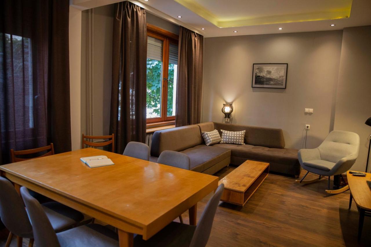 Central Sofia 3-Bedroom Apartment - Urban Art Gallery - Free Parking! Εξωτερικό φωτογραφία