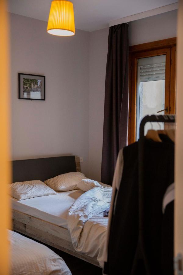 Central Sofia 3-Bedroom Apartment - Urban Art Gallery - Free Parking! Εξωτερικό φωτογραφία