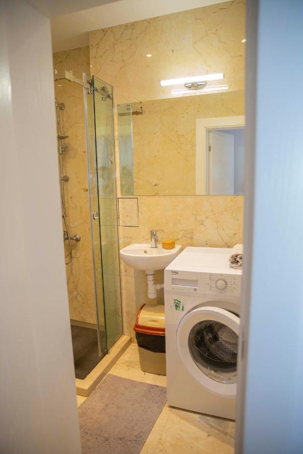 Central Sofia 3-Bedroom Apartment - Urban Art Gallery - Free Parking! Εξωτερικό φωτογραφία