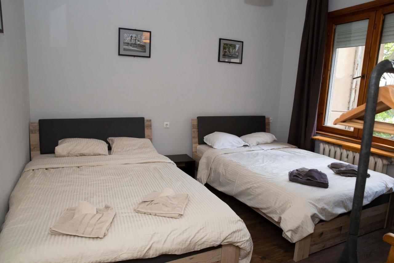 Central Sofia 3-Bedroom Apartment - Urban Art Gallery - Free Parking! Εξωτερικό φωτογραφία